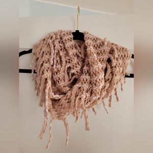NWOT Dressbarn Woven Knit Infinity Scarf with Fringe